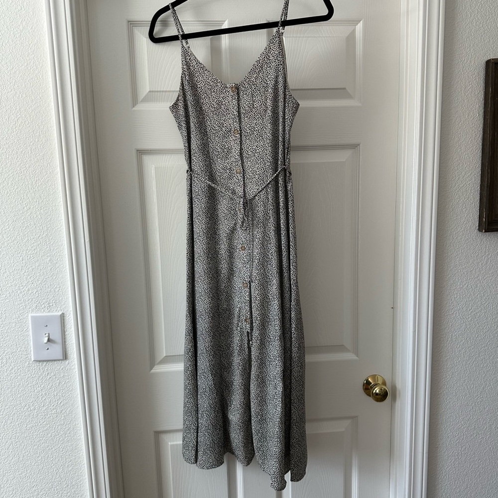 Sienna Sky subtle animal print midi dress